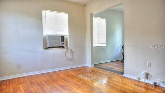 Building Photo - 2302 S Carolina Ave