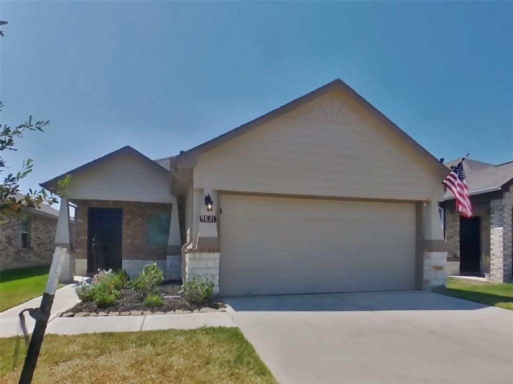 Primary Photo - 9821 Gln Brk Ln