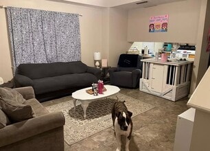 Building Photo - 608 Elm St