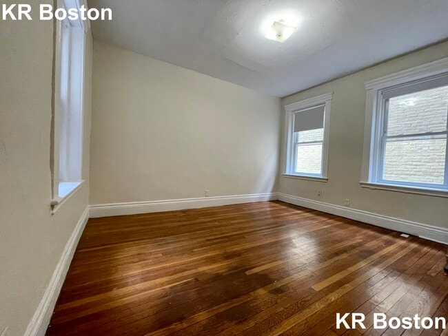Building Photo - 1363 Commonwealth Ave