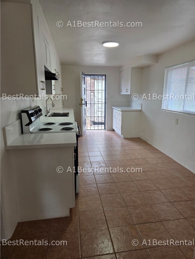 Foto del edificio - 5017 Parker Rd