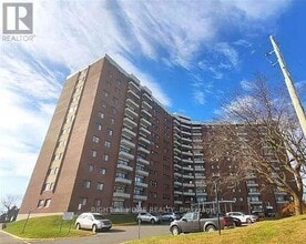 Building Photo - 20 Chesterton Dr