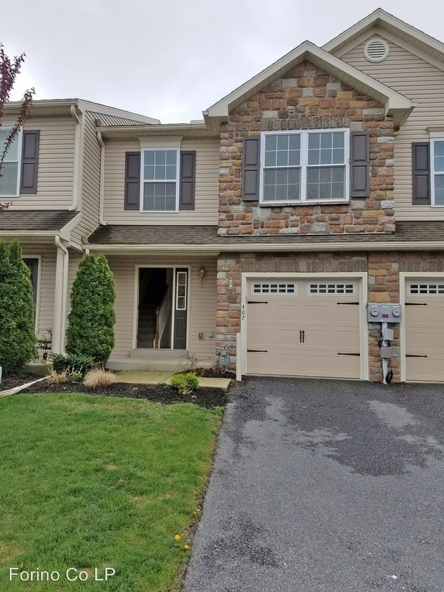 Primary Photo - 3 br, 2.5 bath House - 103 Caramist Circle