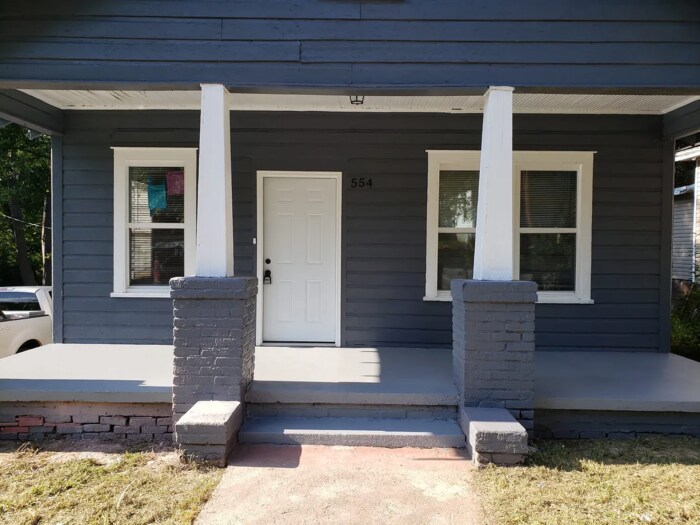 Foto principal - Spacious 2 Bedroom 1 Bathroom Home WIth Hu...