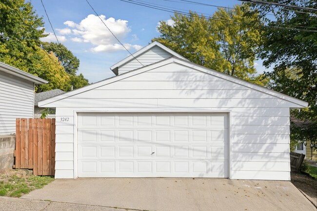 Foto del edificio - 3242 Hayes St NE