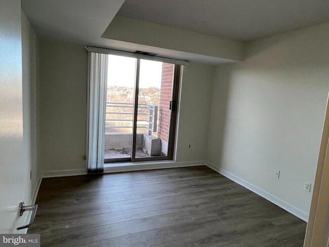 Building Photo - 1275 25th St NW