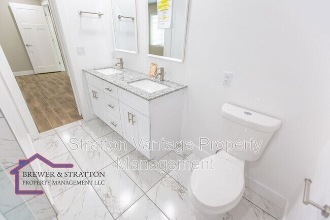 Building Photo - 5730 S 12th Ln