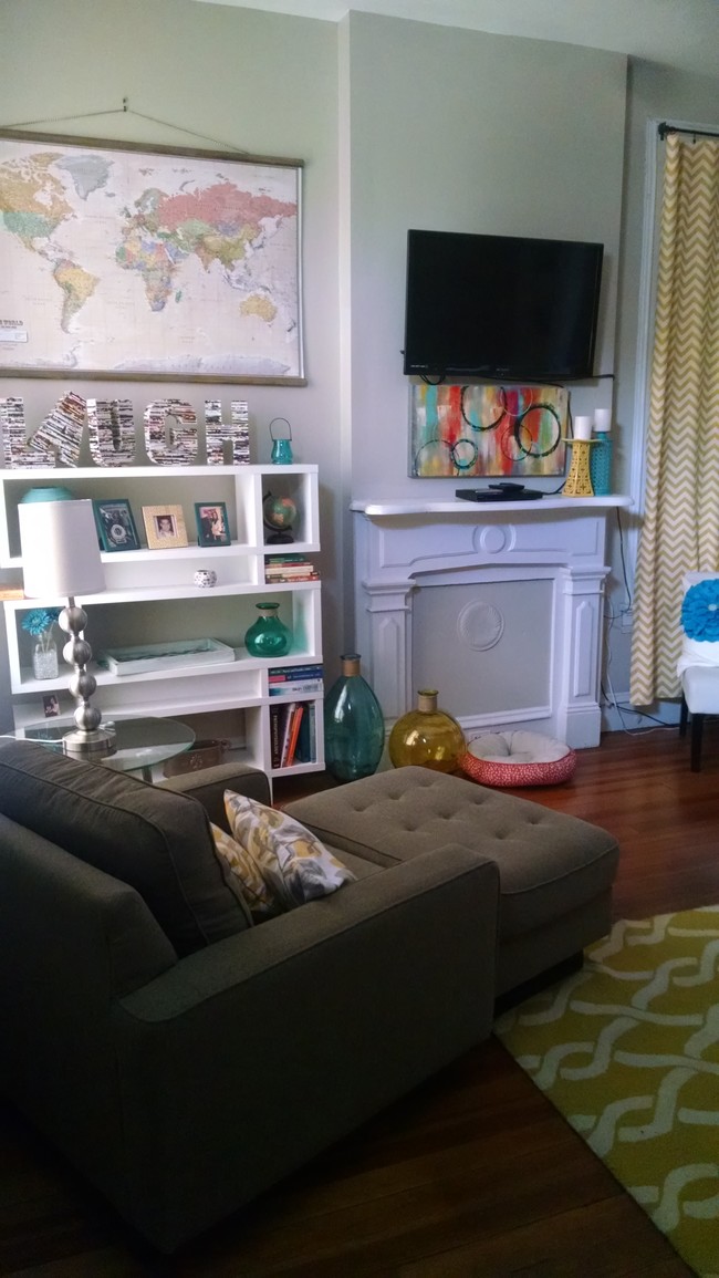 Living room - 1214 Allen Ave