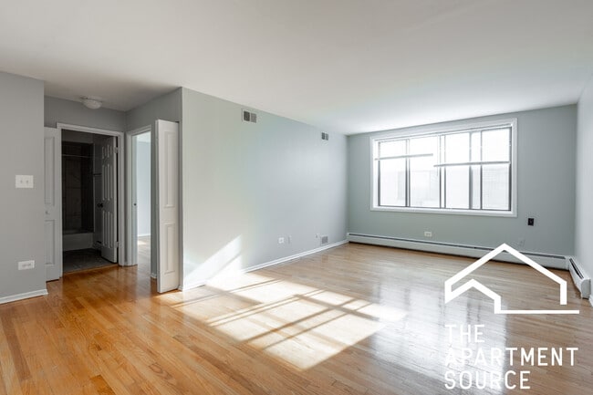 Building Photo - 1525 W Morse Ave