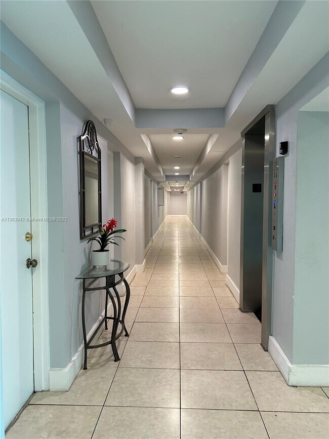 1880 S Treasure Dr Unit 1K, North Bay Village, FL 33141 Condo for