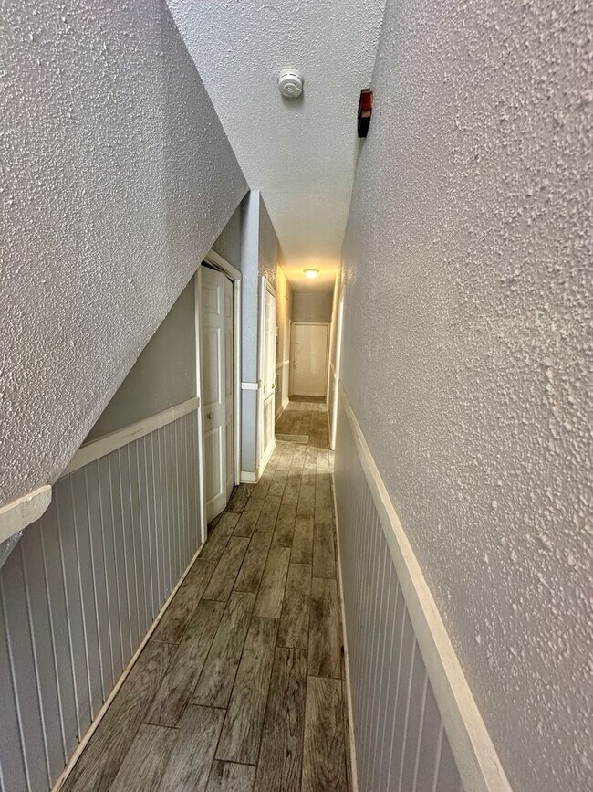 Foto del edificio - 1 BED | 1 BATH | PRIVATE BACK PATIO | WEST...