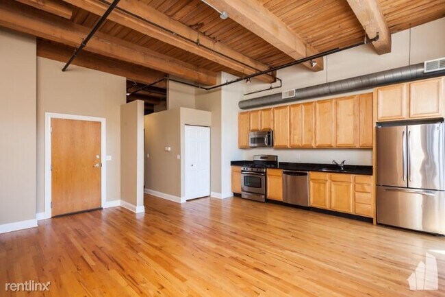 Building Photo - 625 W Adams St