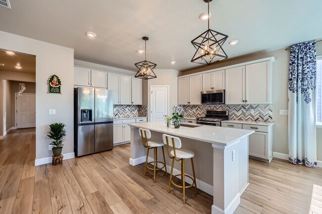 Building Photo - 18374 Grosbeak Pl