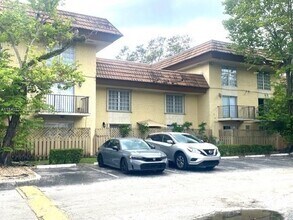 Building Photo - 8650 SW 109th Ave