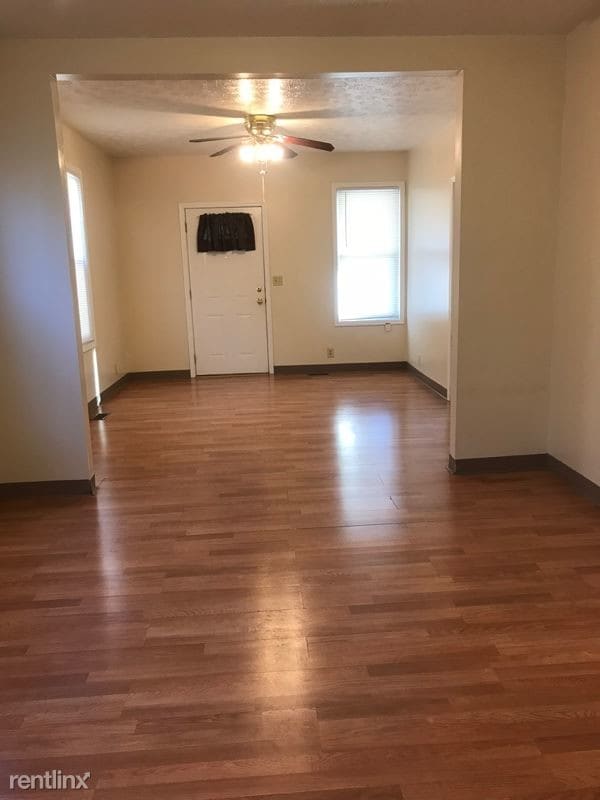 Primary Photo - 6412 Storer Ave