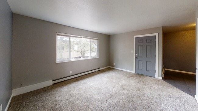 Building Photo - 333 Bonnie Ct