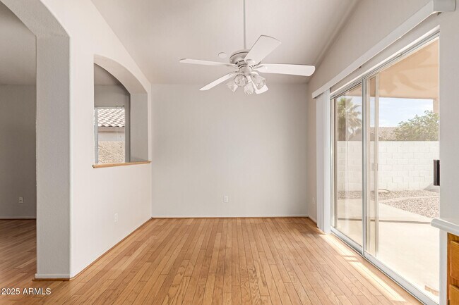 Foto del edificio - 1793 E Gail Dr