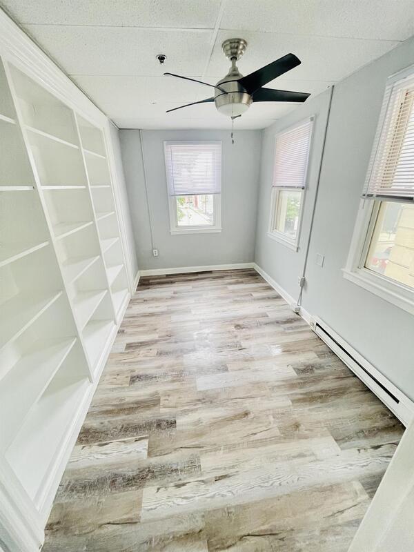 Foto del edificio - 126 N Ninth St