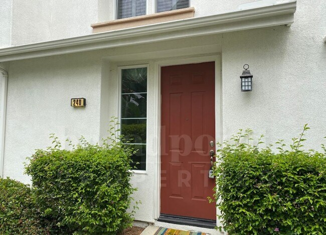 Building Photo - 815 Harbor Cliff Way