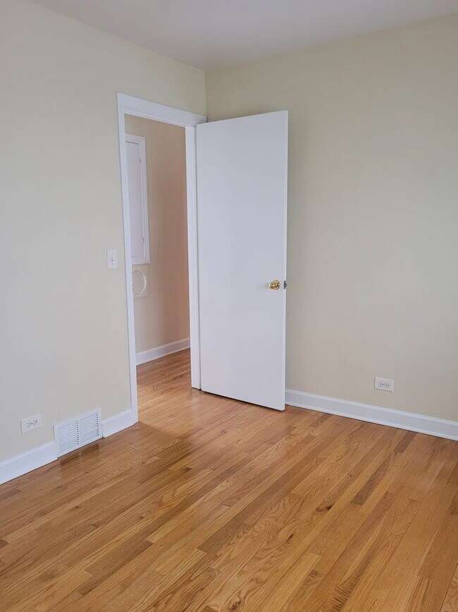 Foto del edificio - 5534 N Campbell Ave
