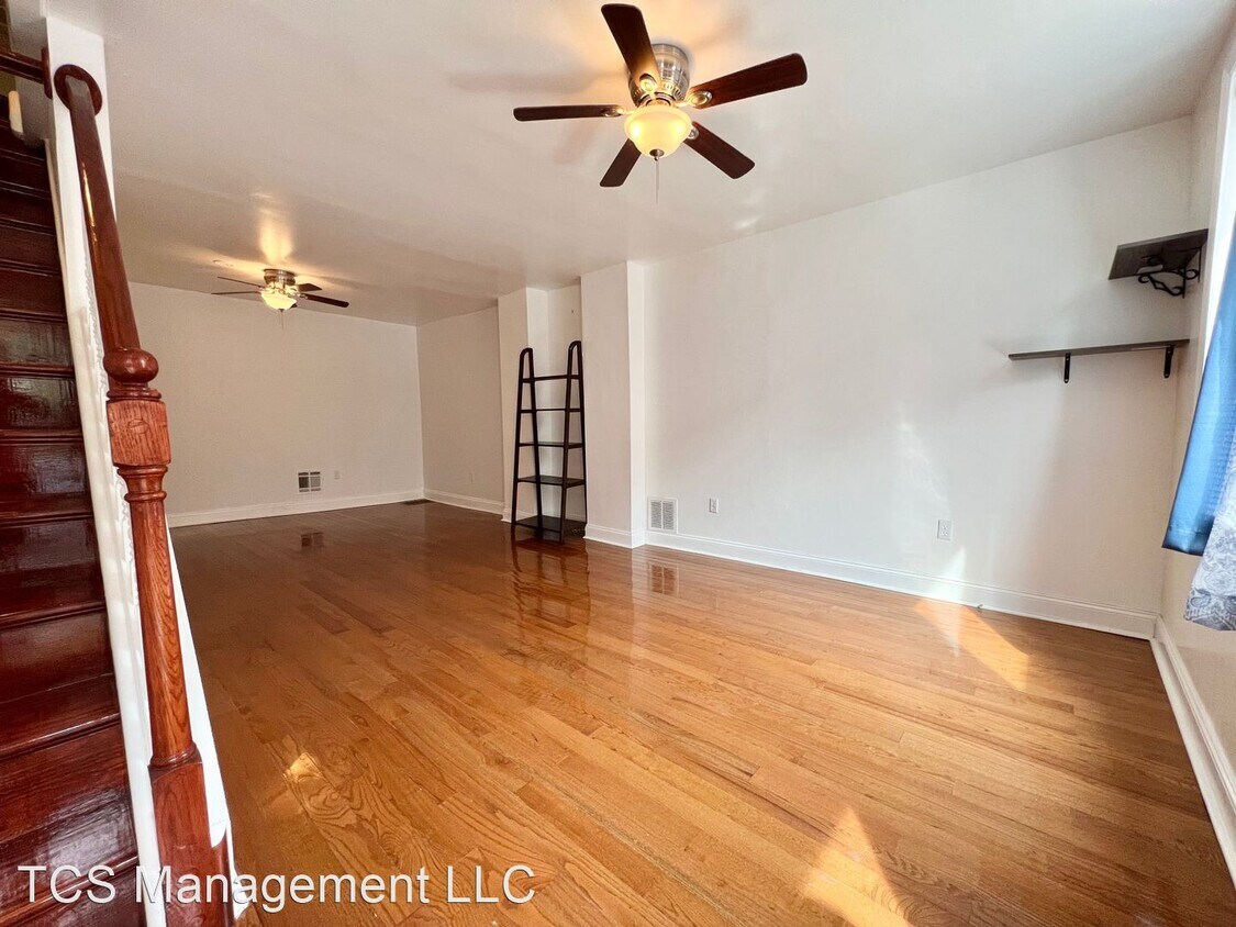2 br, 1.5 bath House 425 Sigel Street (V)