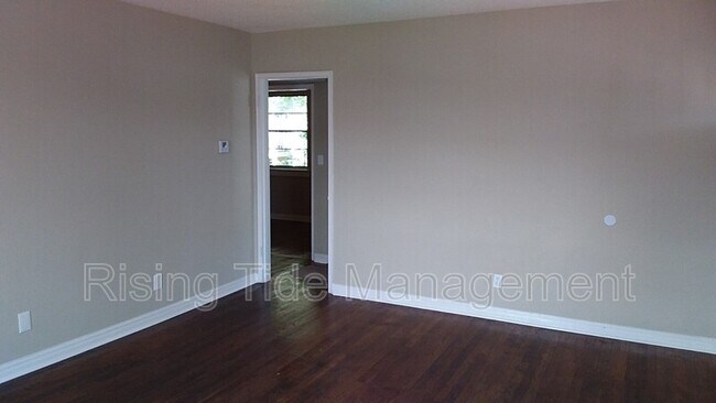 Foto del edificio - 744 46th St N