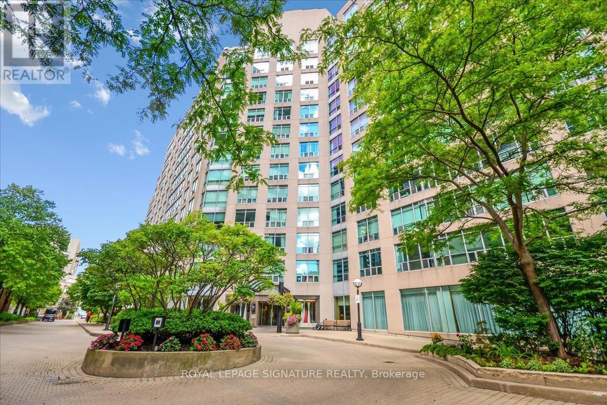 Primary Photo - 942-942 Yonge St