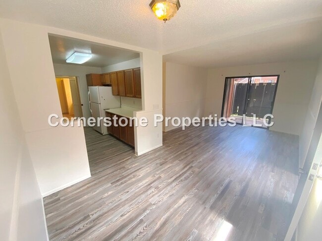 Photo - 2069 California Ave Townhome