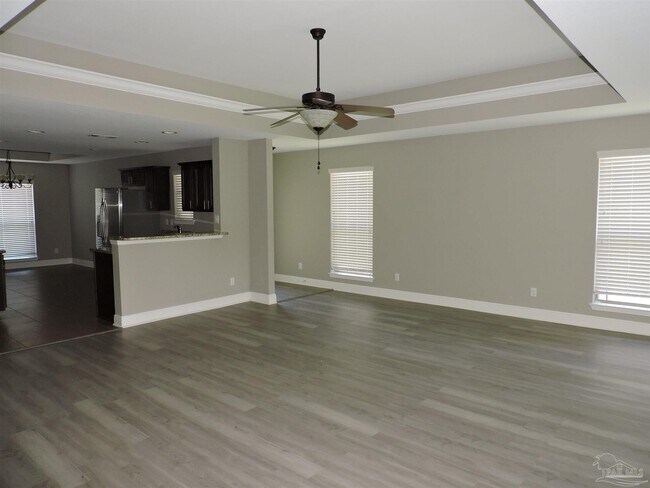 Foto del edificio - 6060 Dunridge Drive