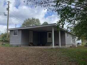 Building Photo - 2665 Pleasant Dr