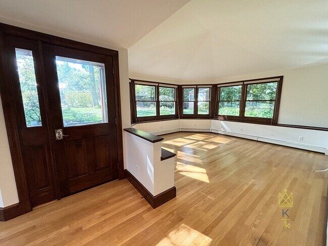 Foto del edificio - 33 Clearwater Rd