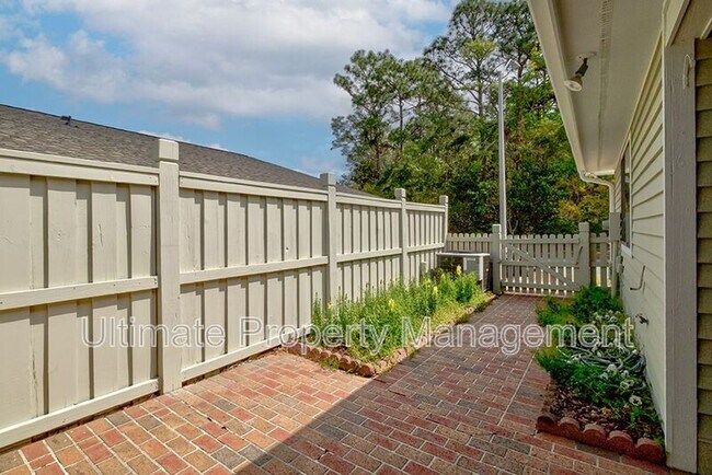 Photo - 6128 Inland Greens Dr House