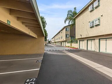 Foto del edificio - 1780 W Lincoln Ave
