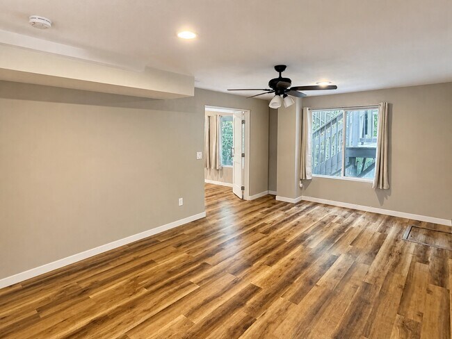 Foto del edificio - 1355 E 100th Ln
