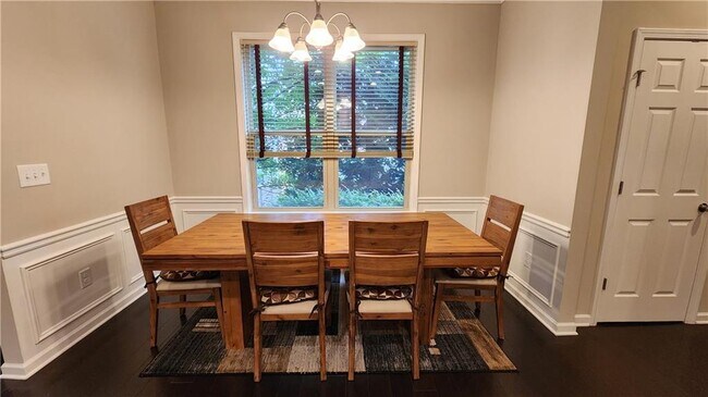 Foto del edificio - 3585 Ashcroft Dr SE