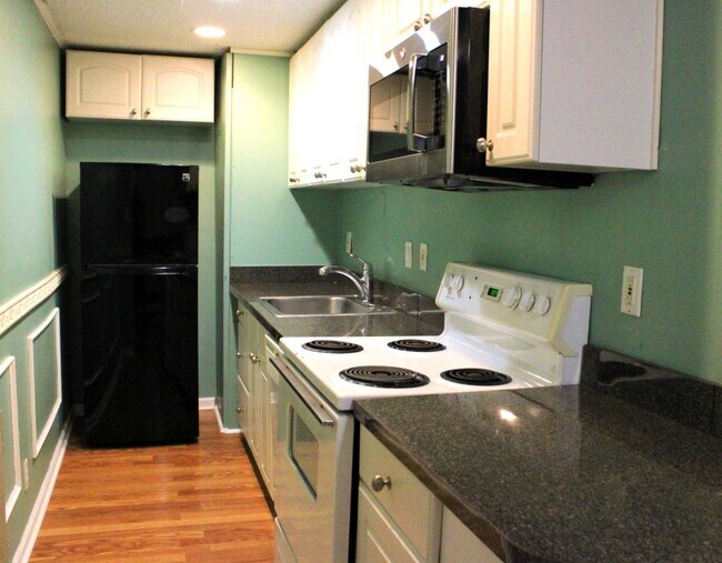 Building Photo - COZY 1-BEDROOM/1BATHROOM EAST ORLANDO