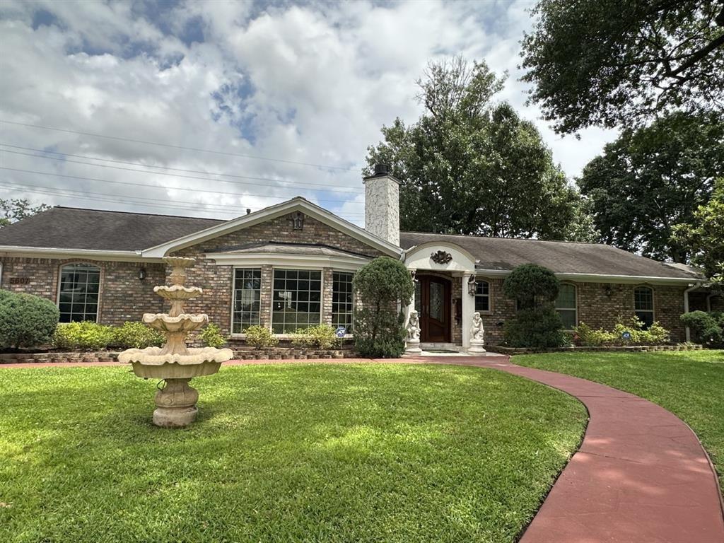 Primary Photo - 5607 Meadow Lake Ln