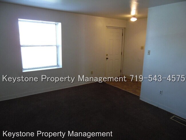 Building Photo - 125 1/2-115 1/2 E Evans Ave