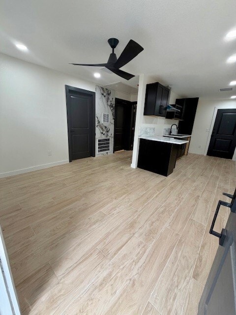 Building Photo - 206 E 33rd St