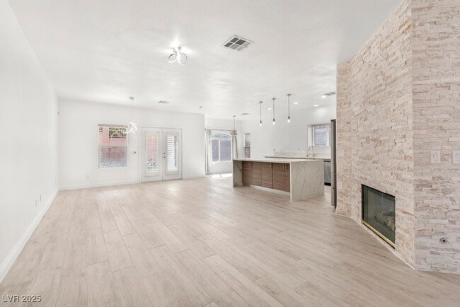 Building Photo - 2588 Mizzoni Cir