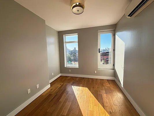 Building Photo - 3 bedroom in Bronx NY 10454