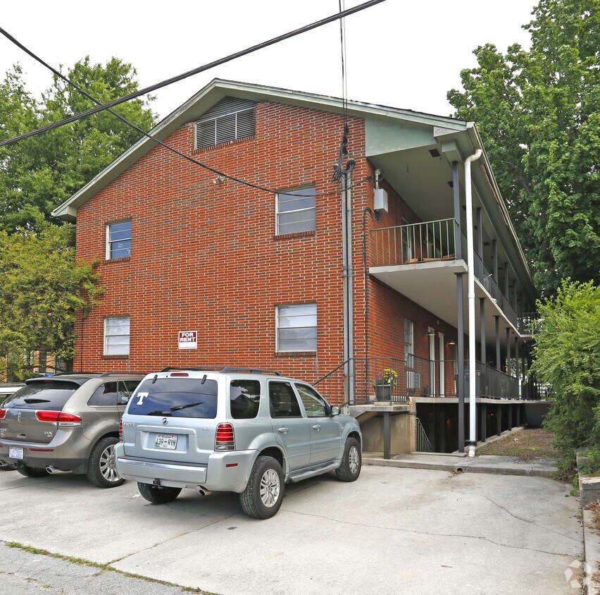 Primary Photo - 2104 Highland Ave