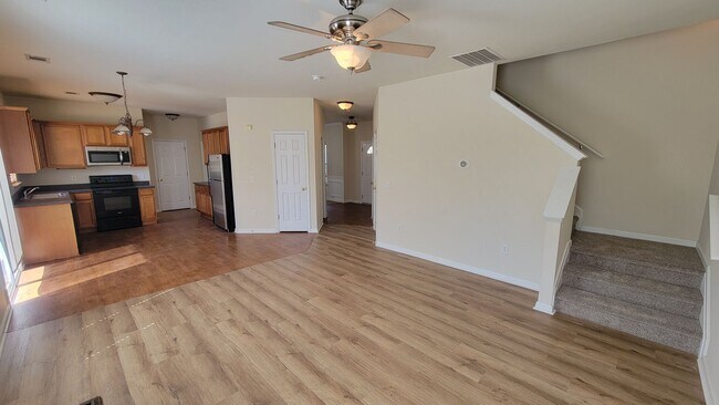 Photo - AVAILABLE NOW, $500 OFF FIRST FULL MONTH O... House