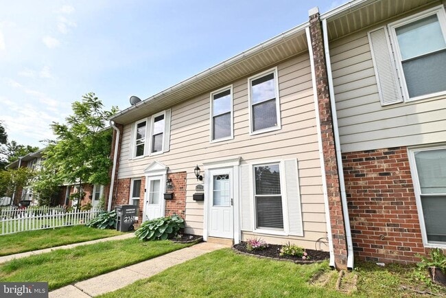 Building Photo - 2165 Ferguson Pl