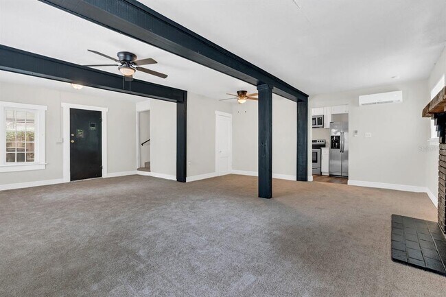 Foto del edificio - 2113 Harrison Ave