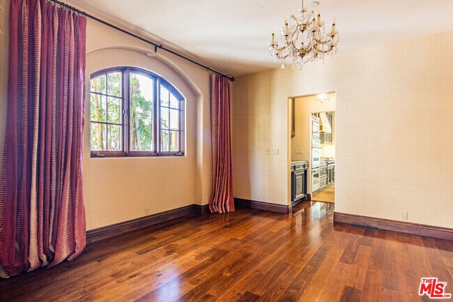 Foto del edificio - 906 Iliff St