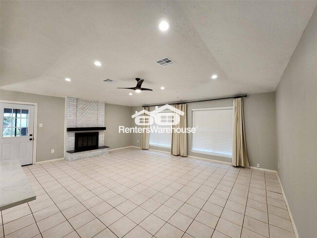Building Photo - 8327 Bird Run Dr