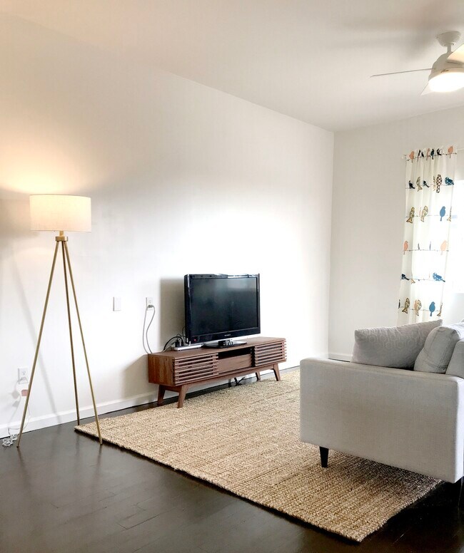 Foto del edificio - 2005 Crosby Avenue, Unit 2005