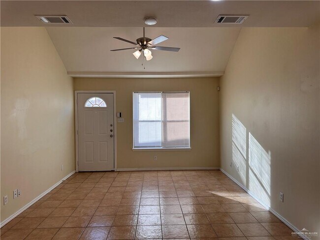 Building Photo - 13 West Dr