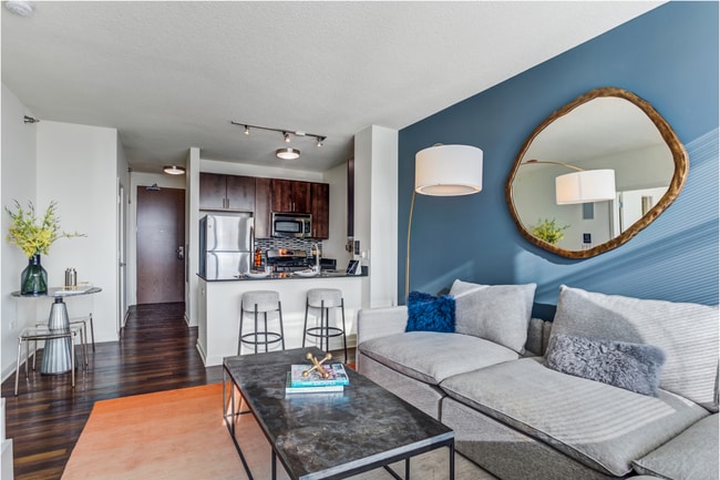 Building Photo - 411 N Halsted St